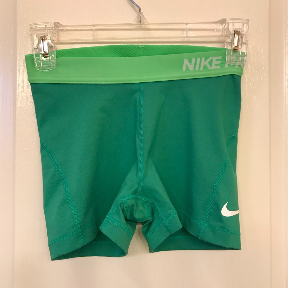 Nike pro cool shorts 3 inches